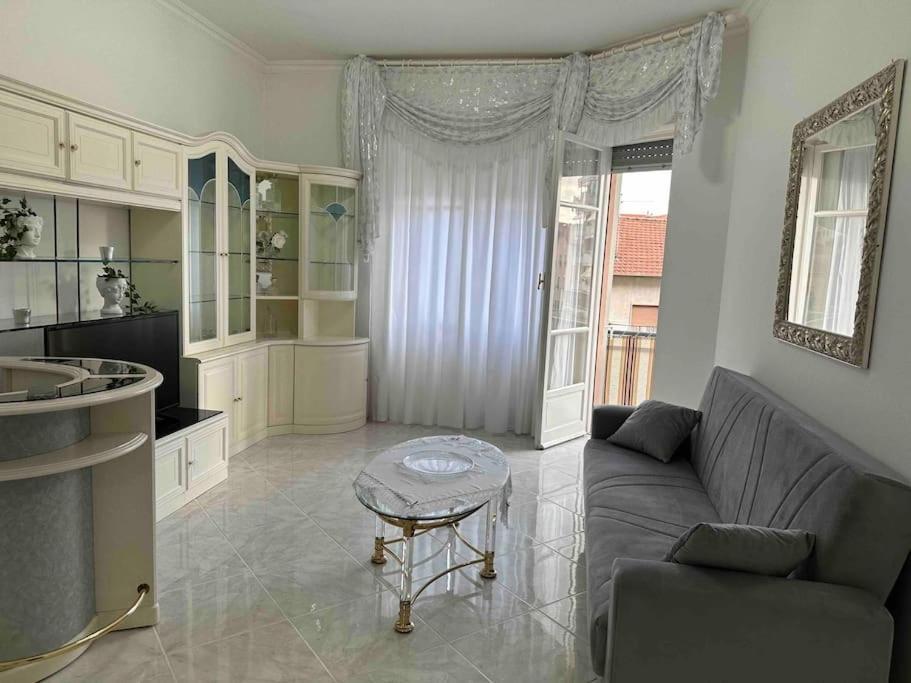شقة فنتيميليا  في Casa Eleonora: A 5 Min Dal Mare + Free Parking المظهر الخارجي الصورة